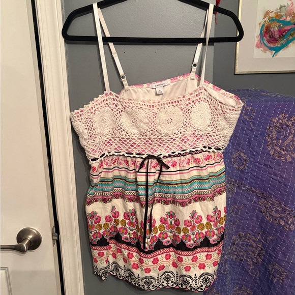 dressbarn White and Pink Crochet Lace Camisole - Picture 1 of 3